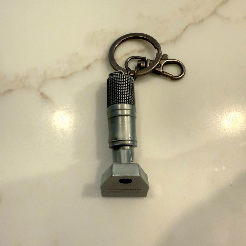 Silver Microphone Keychain - Picture 4 of 5